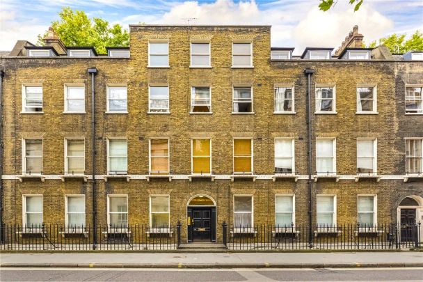 2 bedroom flat in Bloomsbury - Photo 1