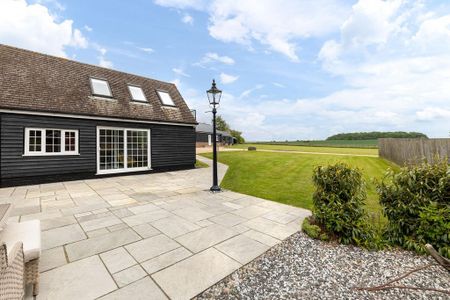 1 bedroom detached house to rent - Photo 3