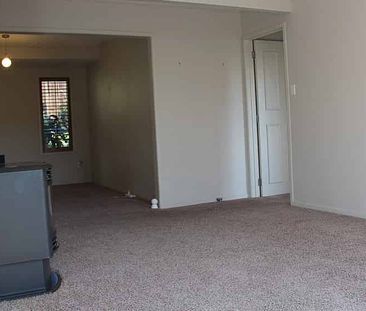 Browns Bay Family Home - Photo 3