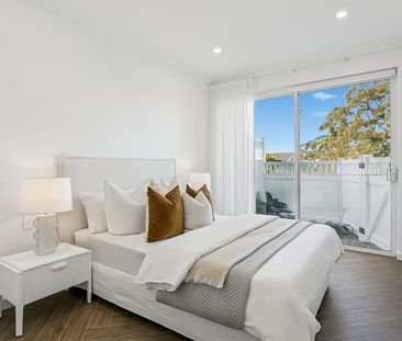 Stunning family retreat of style and sophistication - Photo 4