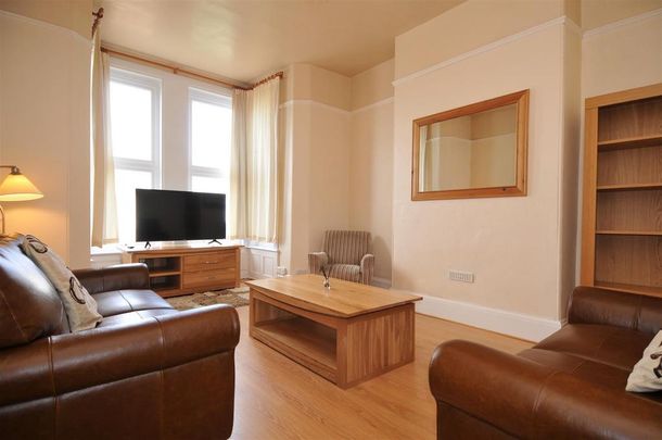5 bedroom house to rent - Photo 1