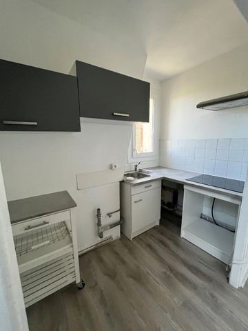 Location Appartement 4 pièces 72m² L AIGLE 61300 - Photo 4