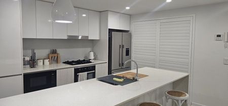 FULLY FURNISHED 2 BEDROOM APARTMENT IN THE HEART OF THE BROADWATER - Photo 5