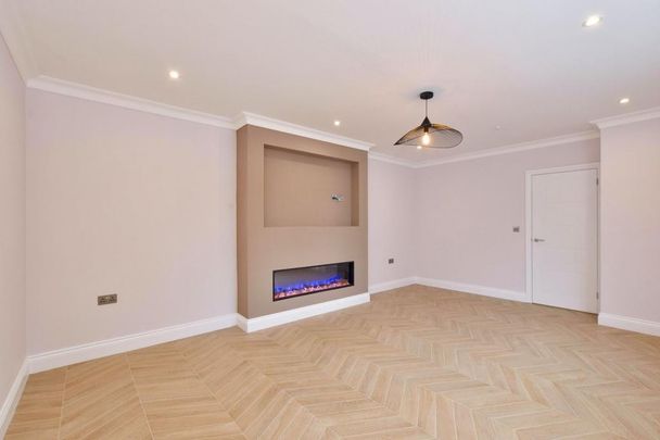 4 bedroom detached house to rent - Photo 1