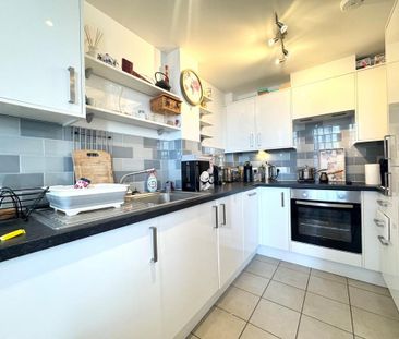 2 bedroom flat to rent - Photo 6