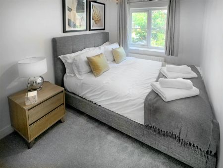 2 Bed, House - Photo 4