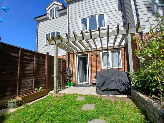 4 bedroom house to rent - Photo 1