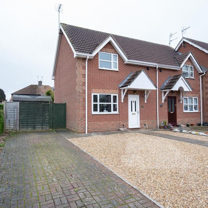 2 bedroom semi-detached house to rent - Photo 1