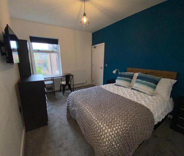 1 bedroom in a house share to rent - Photo 4