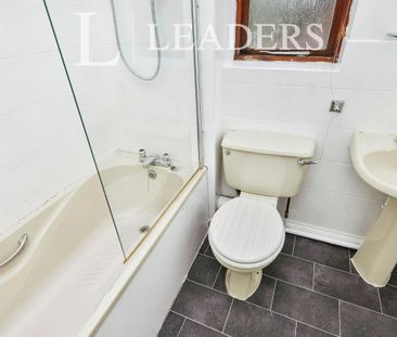 3 bedroom semi-detached to rent Lydstep Close, Oakwood - Photo 6
