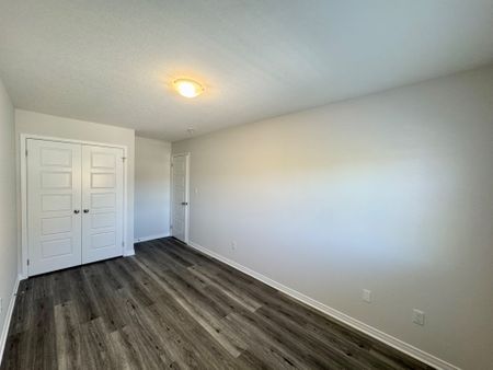 For Lease - 3186 Singleton Avenue Unit# 46, London South, Ontario - Photo 4