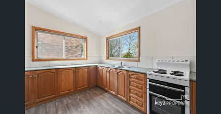 Warm and Inviting Kings Meadows Home - Photo 3