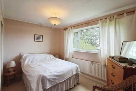 4 bedroom detached house to rent - Photo 3