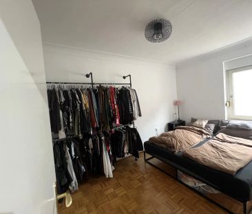 Lichtdurchflutete Altbauwohnung mit Terrasse für stilvolles Stadtleben - Foto 3