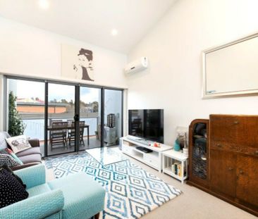 Kippax Centre Living! - Photo 3