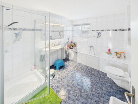 GENEROUS AND LIGHT WITH TOP VIEW - Photo 5