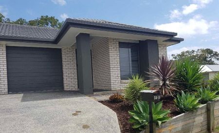 THREE BEDROOM MODERN DUPLEX IN LOGAN RESERVE - Photo 4