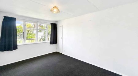 ROSLYN - 3 BEDROOMS - Photo 2