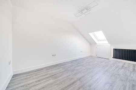 Haigh Apartments, Rippolson Road, Plumstead, London, SE18 - Photo 5