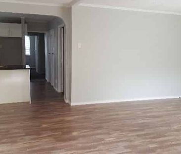 4 Bedrooms house or 3 bedroom plus an office - Photo 1