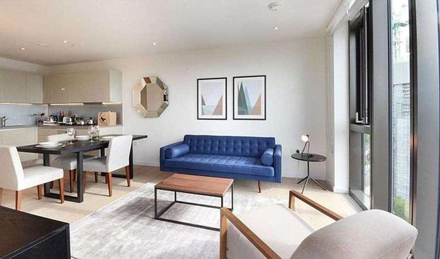 St Gabriel Walk, Elephant And Castle, SE1 - Photo 1