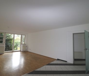 * ZENTRAL IN FISCHELN MIT SONNENBALKON“ 2 ZI.-Whg. – 1 Etage, Kölner Str. * - Photo 3