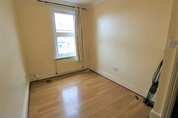 1 Bed Flat, Murchison Road, E10 - Photo 1