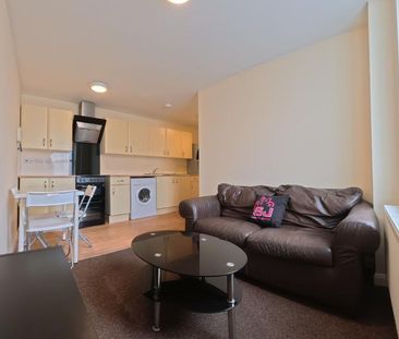 3 bedroom end of terrace house to rent - Photo 1