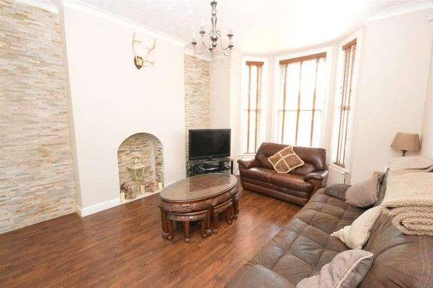 South Park, Lincoln, LN5 - Photo 1