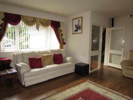 Oldway Drive, Solihull, B91 3HP - Photo 2