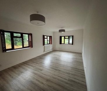 Downleaze, The Downs - Photo 2