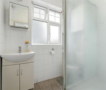 4 bedroom property to rent - Photo 4