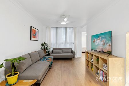 CENTRALLY LOCATED TWO BEDROOM APARTMENT | Unfurnished - Photo 3