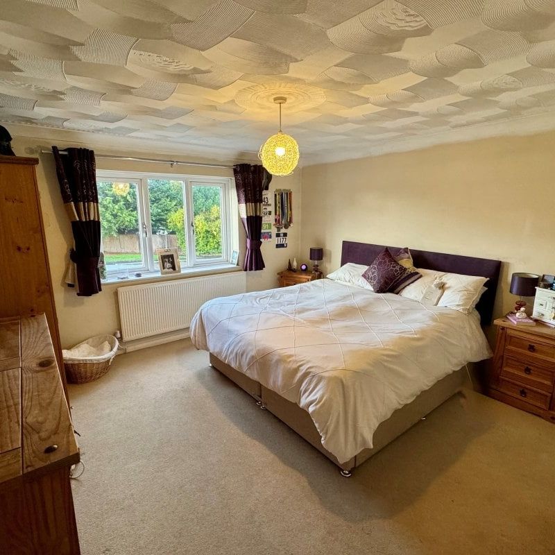 Jubilee Close - Photo 1