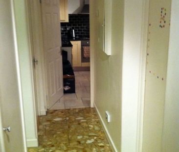 Room in a Shared Flat, Busby House, SW16 - Photo 6