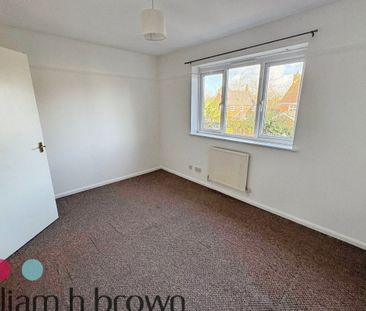 Teal Close - Photo 2