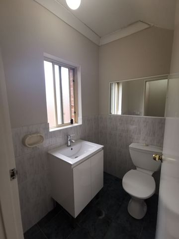 Two bedroom three levels town house - Photo 5