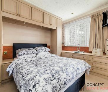 4 bedroom terraced house to rent - Photo 5