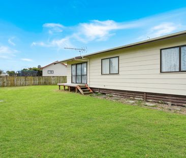 Fully Fenced Home - Photo 4