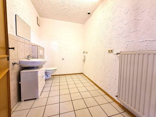 Altenglan-Einfamilienhaus, 3 ZKB, Terrasse, Stellplatz, Gäste-WC - Foto 1