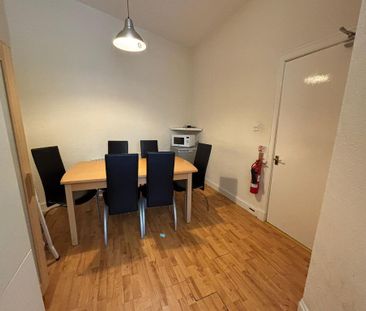 4 bedroom flat to rent - Photo 4