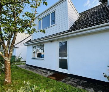 3 bedroom semi-detached bungalow to rent - Photo 5