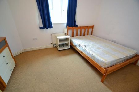 3 bedroom terraced house to rent - Photo 3