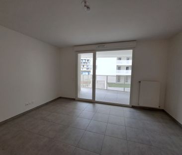 Location Appartement 2 pièces 48m² THONON LES BAINS 74200 - Photo 2