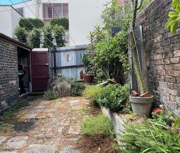 Boarding house furnished room for Lease - Photo 5