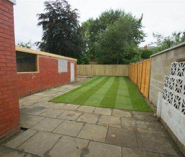 3 bedroom semi-detached house to rent - Photo 4