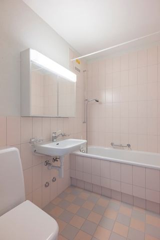 2.5 Zimmer, 65 m², 4. Stock - Foto 3