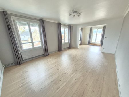 Location Appartement 3 pièces 82m² ST OMER 62500 - Photo 3