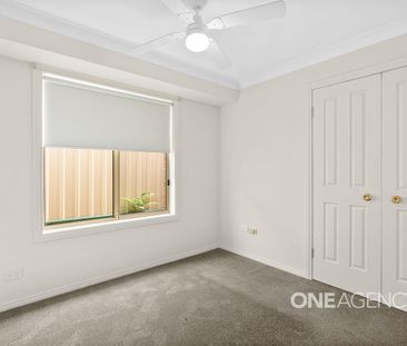 COMFORTABLE FAMILY LIVING IN A QUIET BOMADERRY CUL-DE-SAC - Photo 4