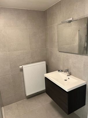 Appartement te huur - Photo 1